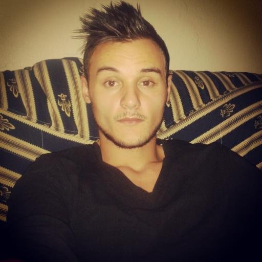 22 añiitos !! lo maximo en hacer Reir ^^ jajaj.. idoLo: Tim Livewire Shieff ;) instagram joselitonavia....ReaLG4Live!