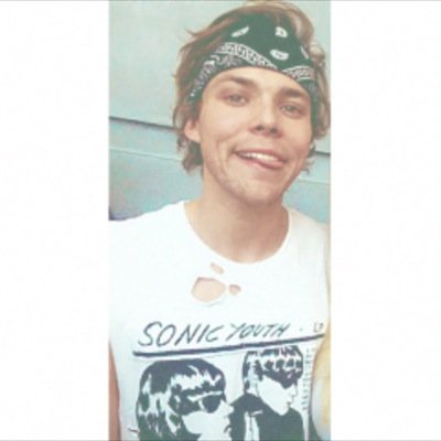 hey, i just gave you a free follow (: please follow me back on my main @crimsonlwt !