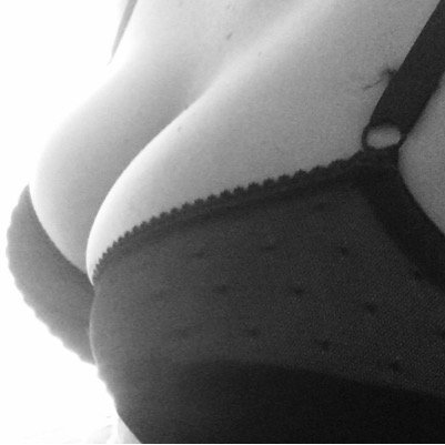 Kinky but private. I post things I like and want, love sharing. Please be resepectful no DMs if I don't know you 18+ F/US