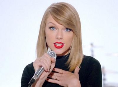 Personal account: @Eveespice 1989 World Tour PR 16 Row 4 seat 6 August 26th Born In 1996 ♡