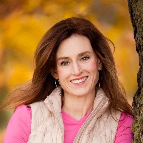 Health coach, fitness trainer, runner, triathlete, adventure racer, lover of the outdoors & the arts...
