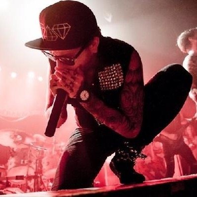 Smoke some weed and let the good times roll. Fronz here for all your pimping pleasures. Must be following for pimps. 21+
