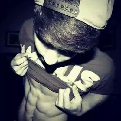 Hi!! I am the real Cj fleming. I'm 6'8. I am a hollister model. Singer and dancer. 

#tumblrboy.