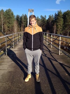 renchh's profile picture. 