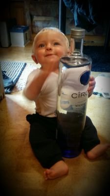 for157emeart's profile picture. une vie sans amis , sans amour , sans alcool , sans fumette , sans sexe ne vaut pas la peine d'être vécu