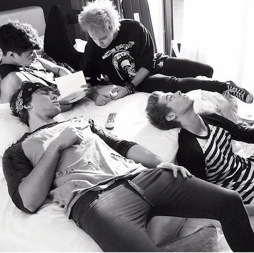 5SOS is Life.