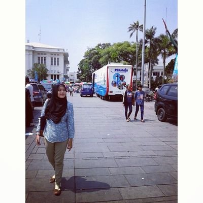 95'. English departement student. a young teacher of CEC. founder of Detha's study house.