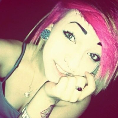 LeydaMotionless's profile picture. Leyda 16 Single