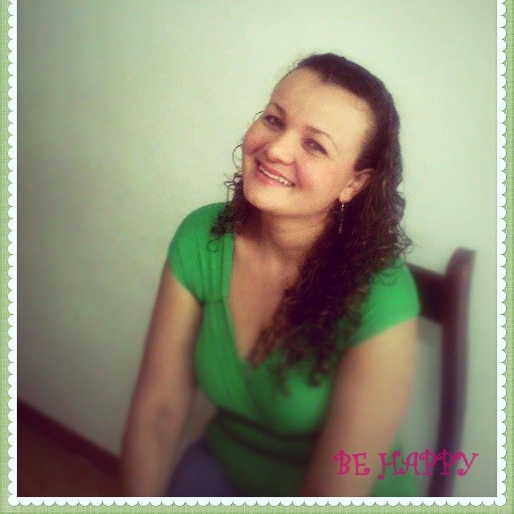 sandyandy09's profile picture. Es mejor tener la aprobación de Dios que la del mundo..