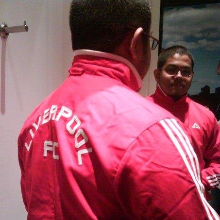 Hamba Allah, a photographer, a big fan of Liverpool FC, a supporter of Harimau Malaya, rocknrolling with Wings.