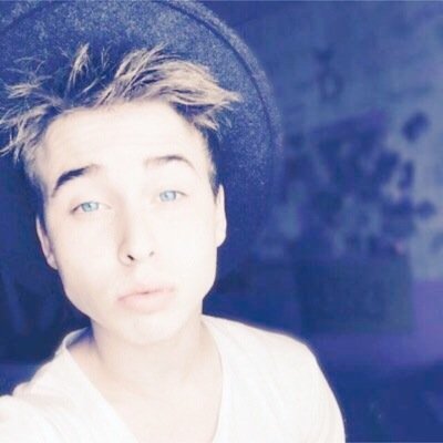 justkissmedylan's profile picture. 