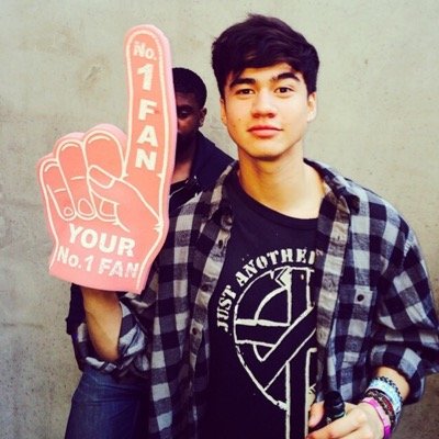calum who ??????????
luke who ?????? 
ashton who ???????
michael who ??