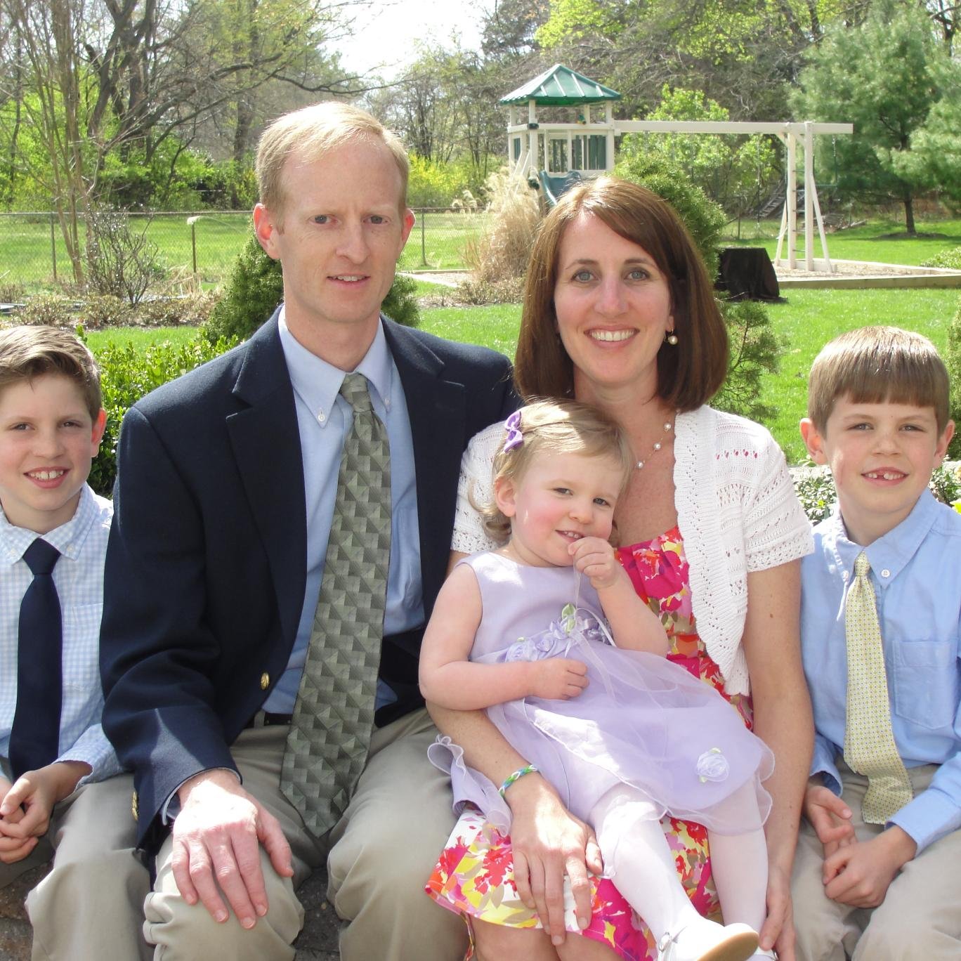 Assistant Director of Children's Ministry at McLean Presbyterian Church.  Wife, mother of three.  Love running, crossfit, and spending time with friends!