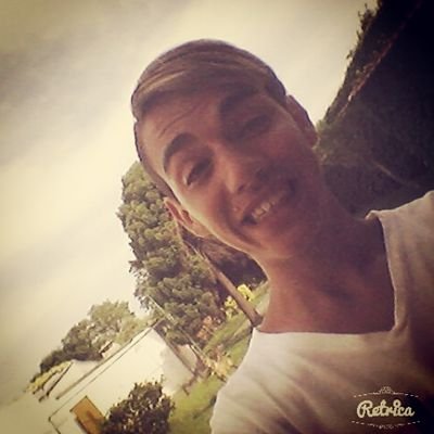 Hola Soy Nico(: Seguime te sigo :3