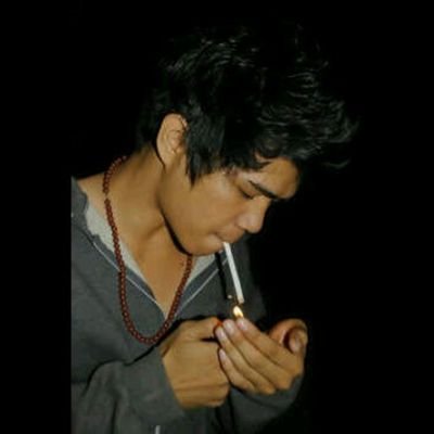 NALDYPRATAMA's profile picture. Kadang kepala yang rumit ini sering lalai melihat hidup dari sudut pandang yang lebih santai