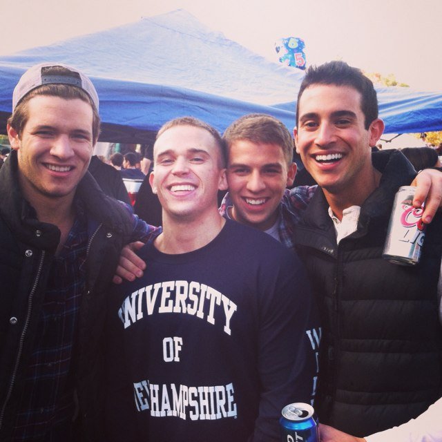 andresdufrane's profile picture. You and I both know I'm a phenomenal dancer.