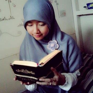 chuz_naya's profile picture. 