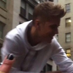 LEMBRA QUANDO VC TWITOU ''JUSTIN NUNCA VAI ME SEGUIR'' ''JUSTIN NUNCA VAI ME NOTAR'' SÓ UMA COISA NEVER SAY NEVER ❤️❤️ CONGRATS GUYS