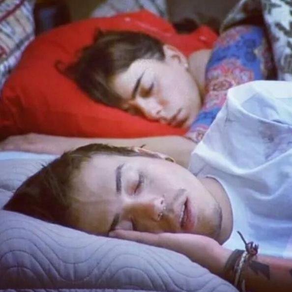 alw4ysdhelo's profile picture. Se quiser ter um arco-íris, tem que aguentar a chuva.   17/04/2013