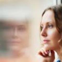 周りはみんな恋人あり。みんなでわいわいやっていても、最後は、一人になってしまう、そんな悲哀に満ちた日常つぶやき