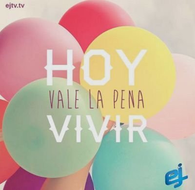 vocalista y tecladista......amante de la buena musica y seguidora de Cristo        100% chapina         #EntreCristianosNosSeguimos