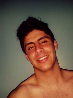 A vida é uma só então não pense muito, aconteça o que acontecer, seja feliz.