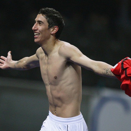 Interested in sports, books and movies . A big fan of Angel Di Maria, Jane Austen and James McAvoy respectively