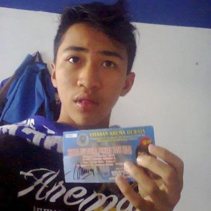 one flag one pride this aremania 
we are one we are the blue we are the lion