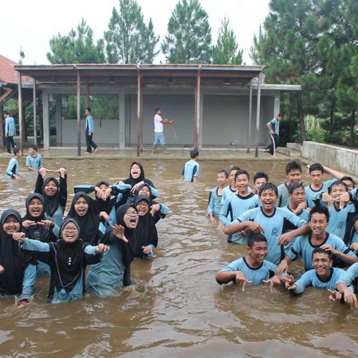 Anak polos itu.....