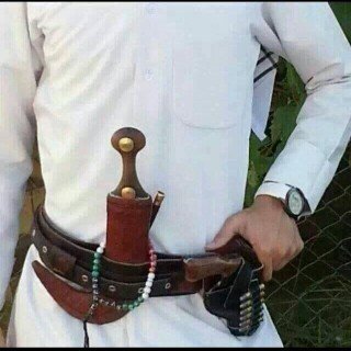 الاحترام هو الشي الوحيد الذي يتركه الانسان في قلوب الاخرين ( الاحتراام )