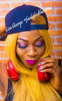 TeamLISAGEORGE's profile picture. musician