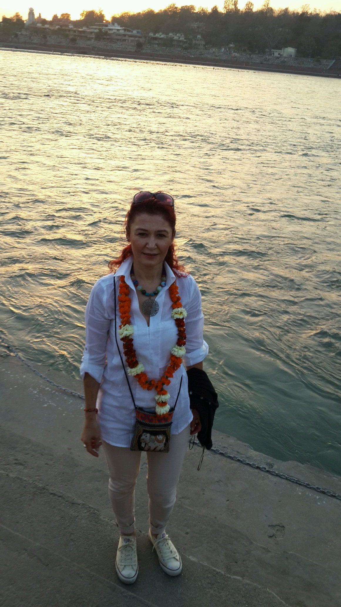 aysesummak's profile picture. 