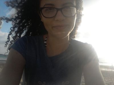 imacurlyhead_YT's profile picture. J'ai 20 ans, je fais des études en protection d'environnement et je fais des vidéos beauté et Fitness sur youtube