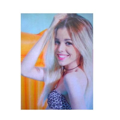Rocio Cabrera, 1/3 de Sweet California. She loves her job. Su disco debut, junto a Sonia y Alba ¡Ya a la venta! →Break Of Day·Comprende (It's Over) new single