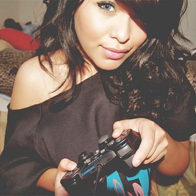 ask if you want to know my real name :) 18yo girl gamer from Australia. Also play soccer in real life so love this game a lot, ultimate team is what i play.