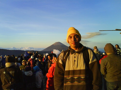 Hi there, I'm denny..i like shoping and travelling...ask me I've been to ?