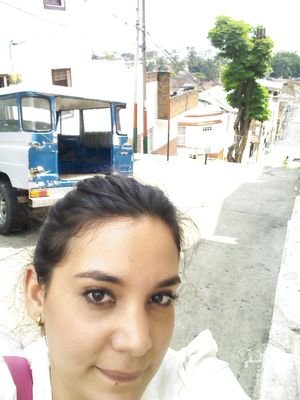 Consultora e instructora apacionada en #MarketingDigital y sus diferentes áreas 
Directora Comercial- Escucho y Aprendo 
empresa de capacitación de tecnología