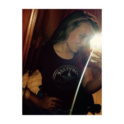 _AmyLouiseCook's profile picture. snapchat~ amy_louisexxxx