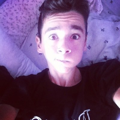 DiDoU94GamiinG's profile picture. Axel 15 ans ou plutot MypixelGamiing sur youtube ❤️