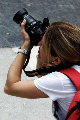 Diseñadora G / Fotógrafa, emprendedora,
instagram:@Adriana_photografia @empaque_craft
 twitter:@místicap

e-mail: misticap@hotmail.com
