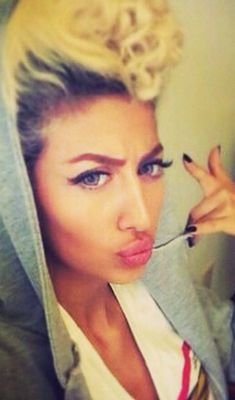 ‏‏‏‏‏‏‏‏‏‏‏‏°•°•♡الون الازرق لا تلوم انتمائي°•°•
