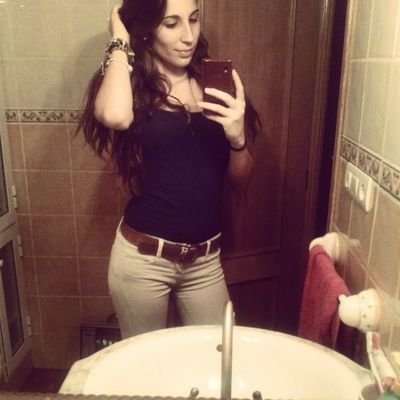 Si la vida te da la espalda, tocale el culo Instagram : nataamontadaa