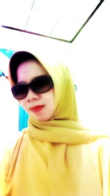 dewilustiawati9's profile picture. 
