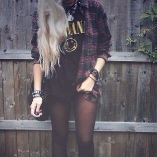 Inutilementvide's profile picture. J'suis comme une bouteille à la mer.                     1m71. départ : 55kg objectif 1: 52kg objectif 2: 48kg objectif final : 45kg now : 52,3kg