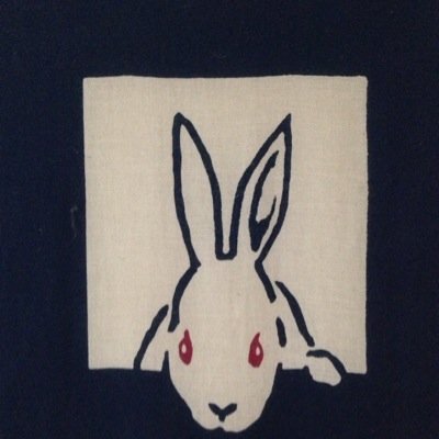 演劇についてあれやこれやが私の道楽。お芝居と🐇を摂取して生きてます。劇団四季。キャラメルボックス。興味の赴くままにあちこち覗き込む雑アカ。可愛いは正義、美味しいは幸せ😋