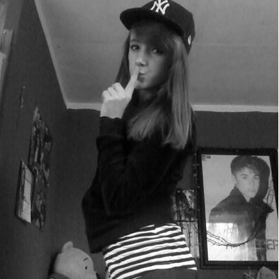 My name is Natalia (Nutella) Im 14 I love JB and Bars & Melody ! BAMBINO