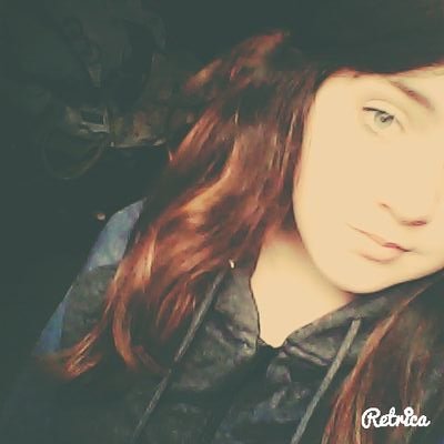 please follow and I'll follow back Xx 
        BETHNAY MOTA FOLLOWS ME ✌