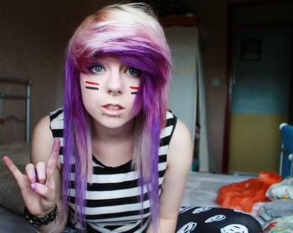 metal♥punk♥rock♥rap♥emo is love♥andy biersack ♥emo'lar mesaj atsın♥yatmak♥ üşenmek♥fuck school♥♥ ı love you lily....