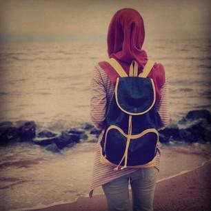 I'm SingLe, But Never Alone ;) Just Waiting for someone. [FanGirL]  ❤Music Lover❤ @Baifernbah