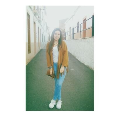 En mares calmados todos somos capitanes.            IG: cmonica7a